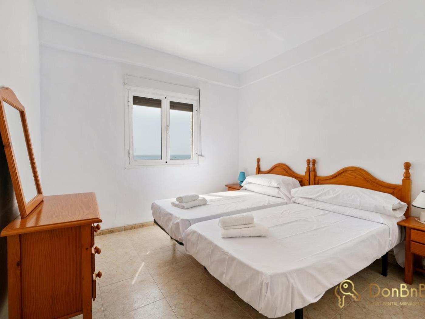 Apartamento Con Piscina En La Primera Linea De Playa De 푸엔히롤라 객실 사진