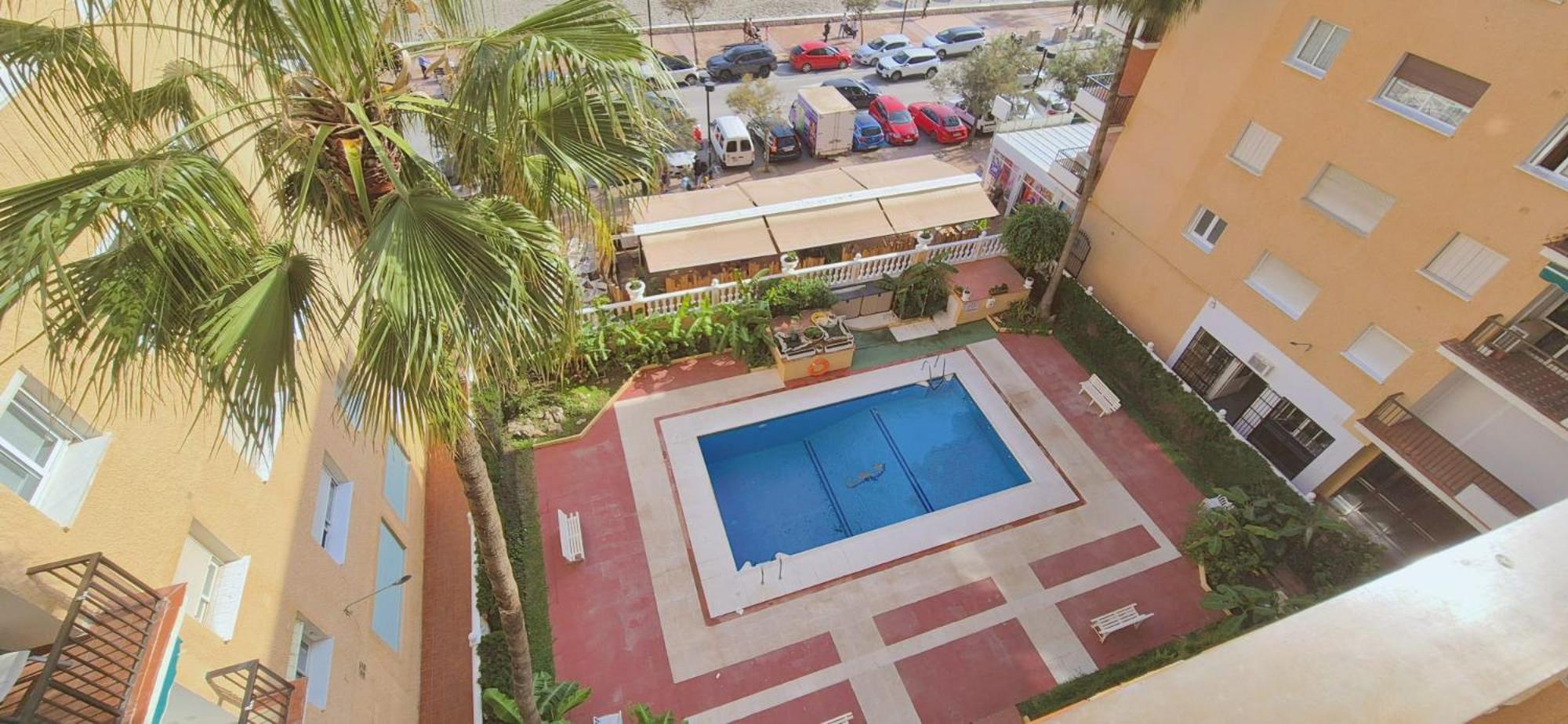 Apartamento Con Piscina En La Primera Linea De Playa De 푸엔히롤라 외부 사진