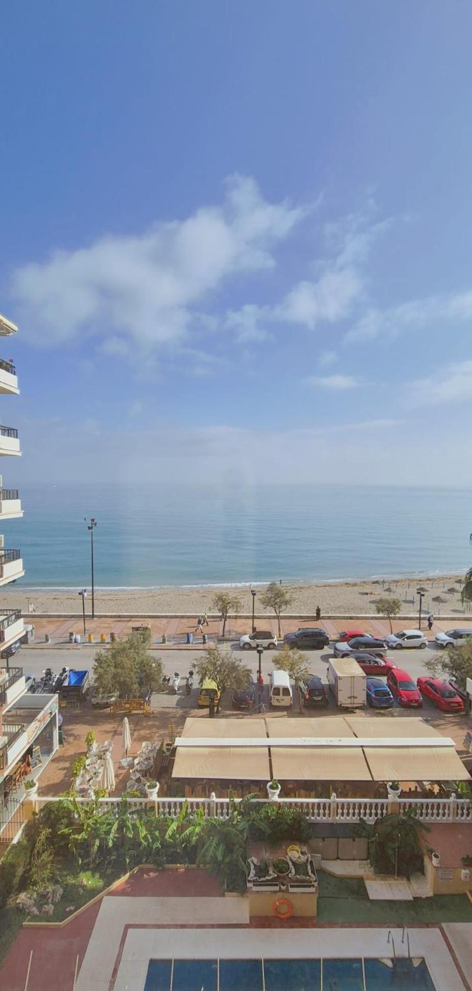 Apartamento Con Piscina En La Primera Linea De Playa De 푸엔히롤라 외부 사진