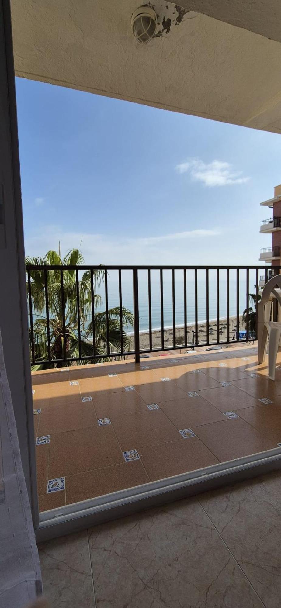 Apartamento Con Piscina En La Primera Linea De Playa De 푸엔히롤라 외부 사진
