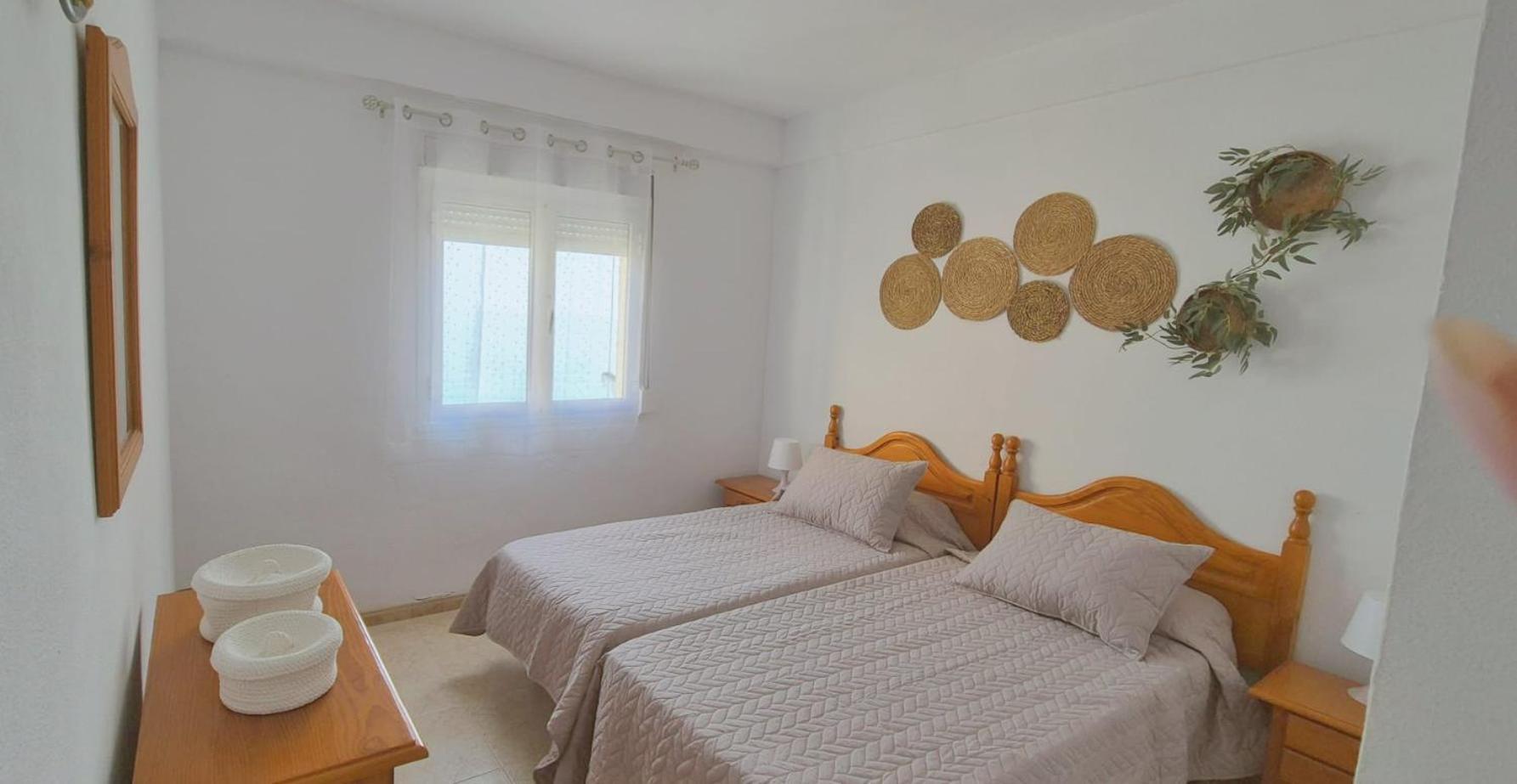 Apartamento Con Piscina En La Primera Linea De Playa De 푸엔히롤라 외부 사진